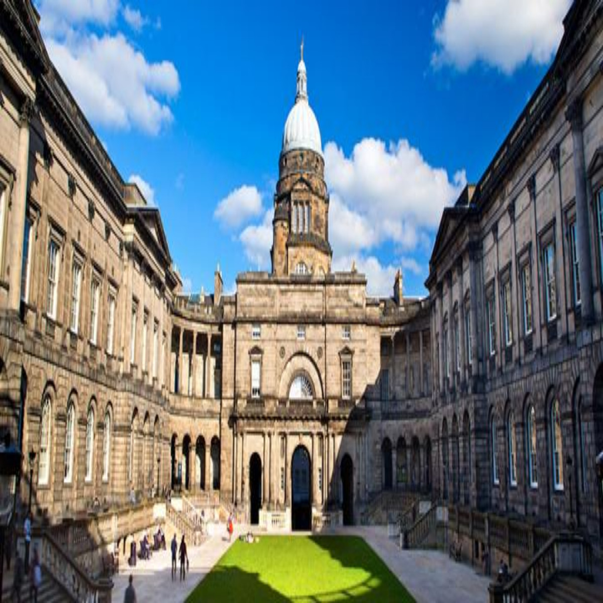 Edinburgh Global Online Learning Masters Scholarships 2023