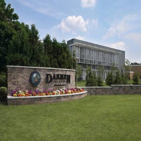 Daemen College Founders Scholarship 2023