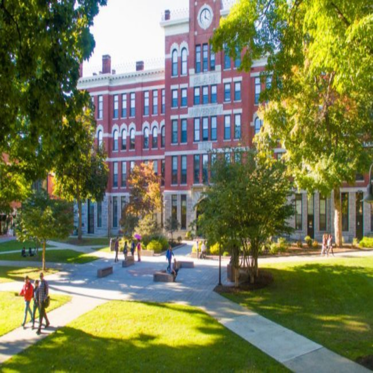 Presidential Scholarships 2024 at Clark University